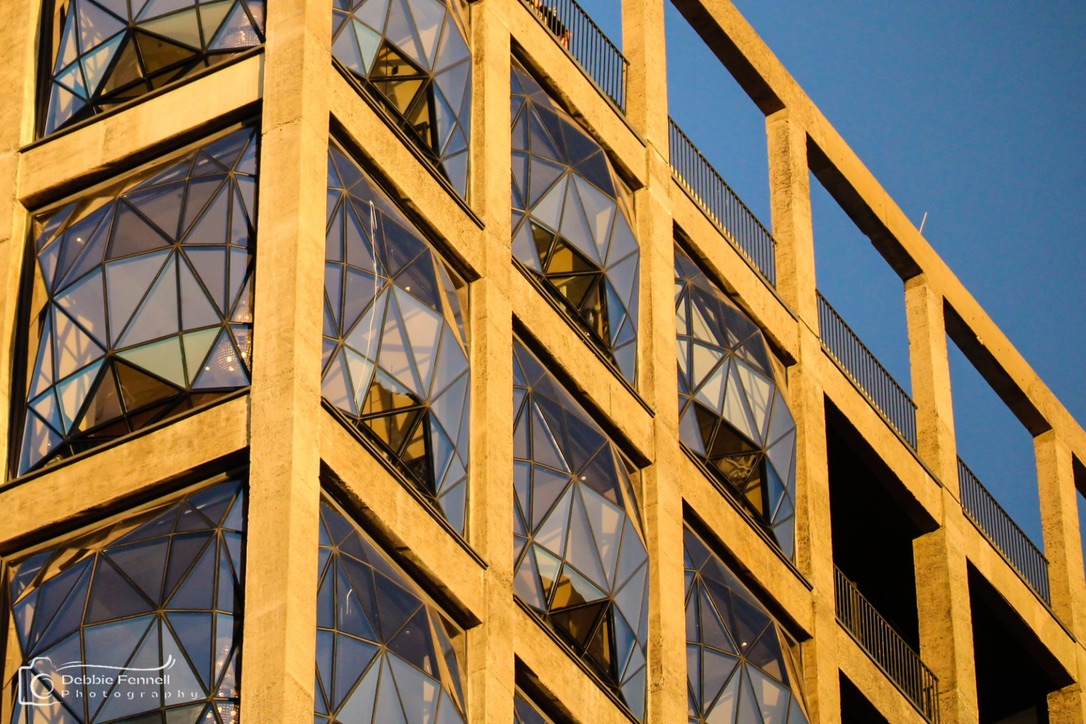 Faceted windows